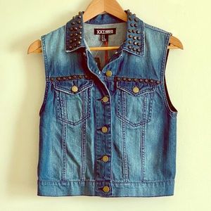 TWO TONE DENIM JEAN VEST WITH METAL STUD ACCENTS